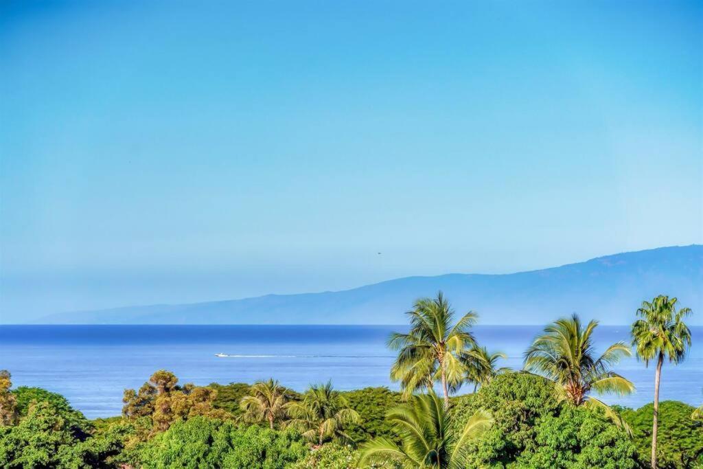 Апартаменты Aloha Moon - A Chic And Dreamy Modern Tropical Hideaway! Уэйлея Экстерьер фото